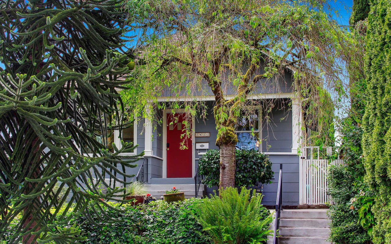 Spacious & Serene Arboretum Retreat