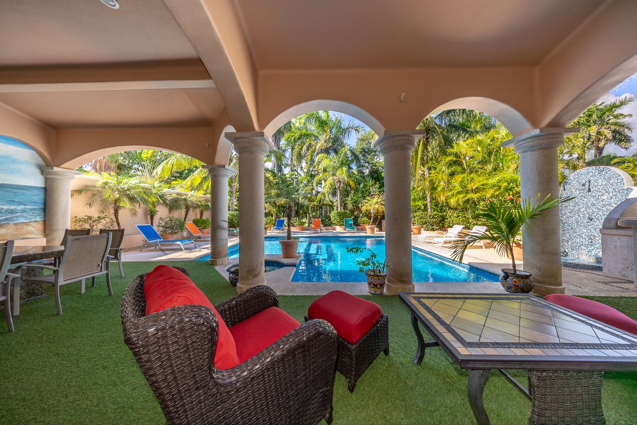 Villa Maravilla Puerto Aventuras | Golf-Front Luxury Villa