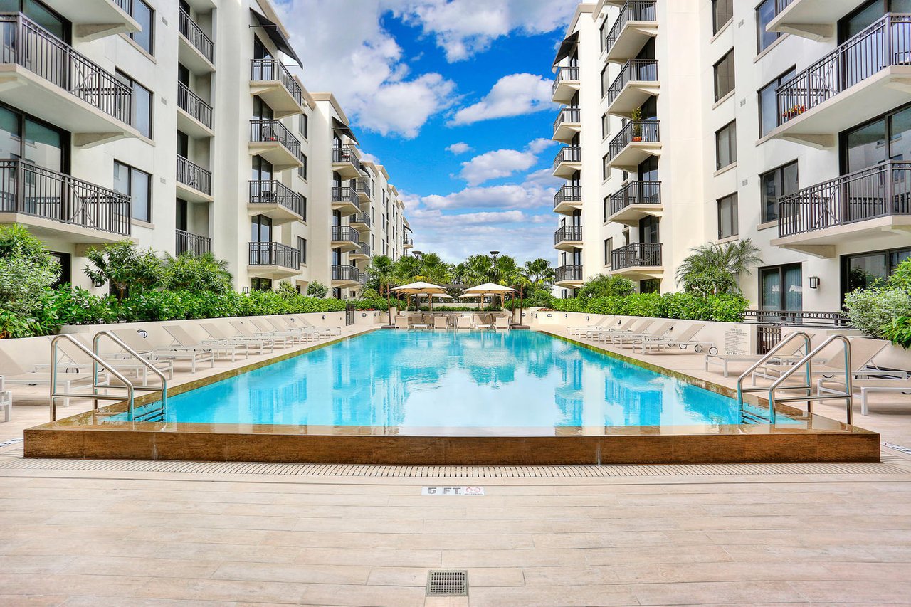 Exceptional Lower Penthouse Corner Unit in The City Beautiful