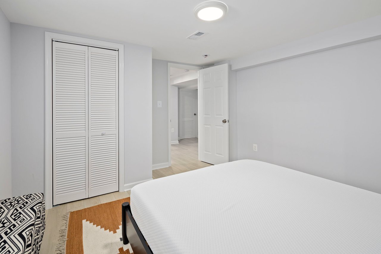 1501 Hamilton St NW