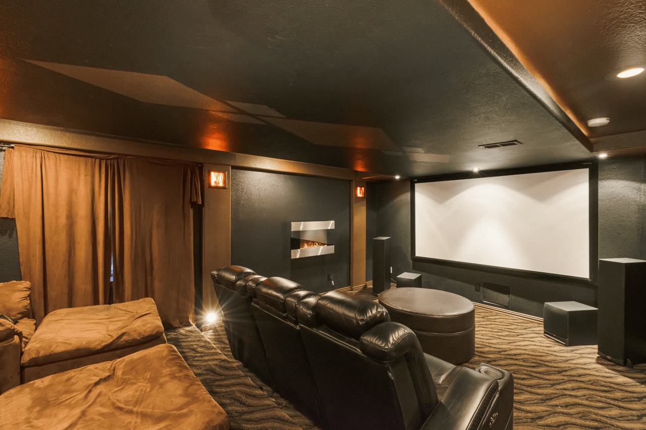 Just Listed: Spectacular Corner Lot in Highlands Ranch