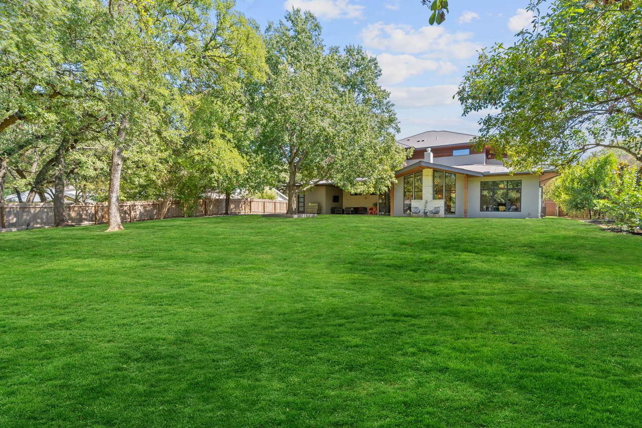 4913 Rollingwood Dr