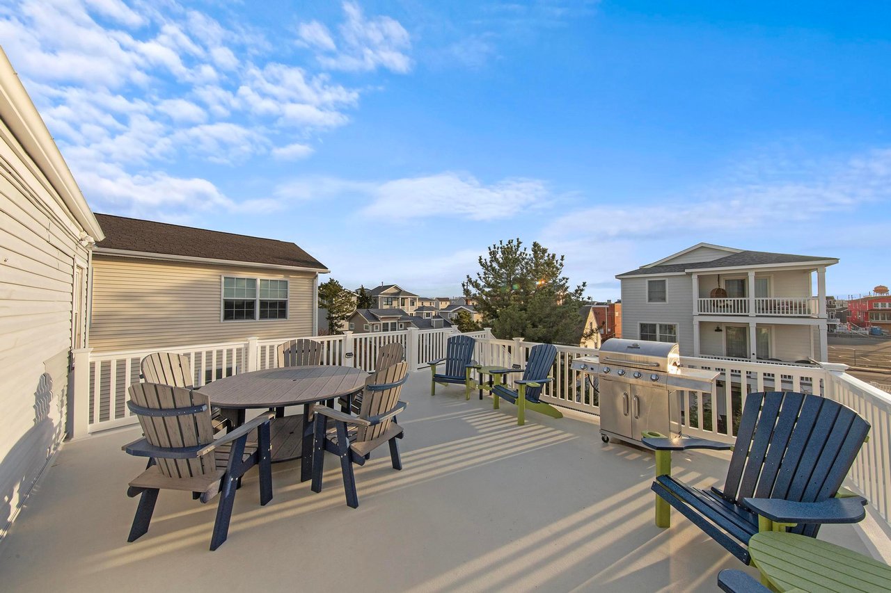 216 Taylor Ave, 2nd Floor Unit