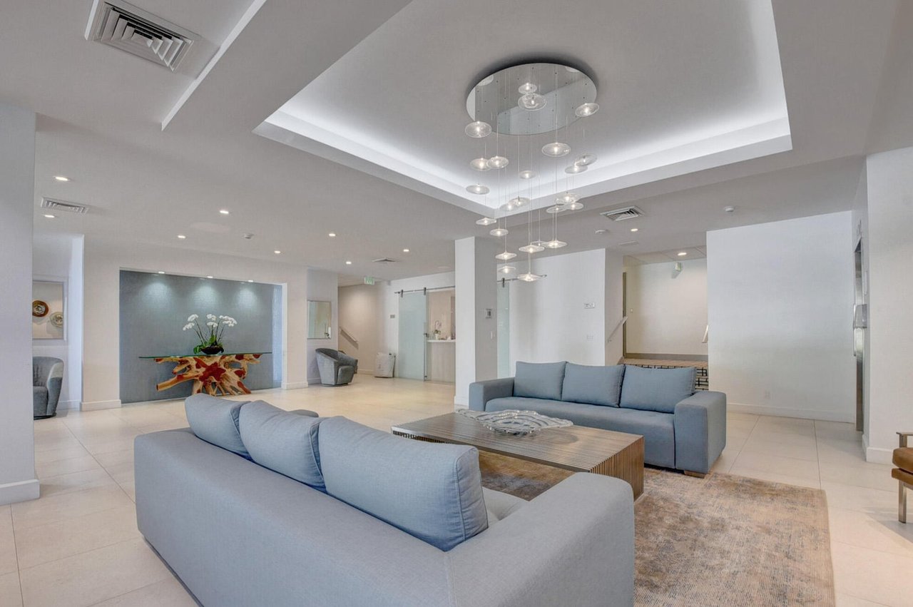 Barrton Condos