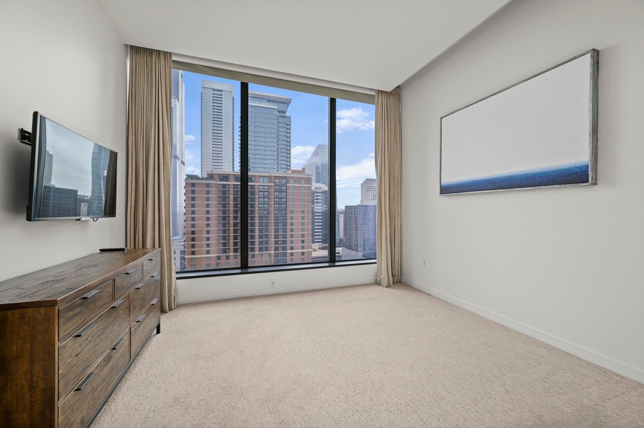 210 Lavaca St#2011