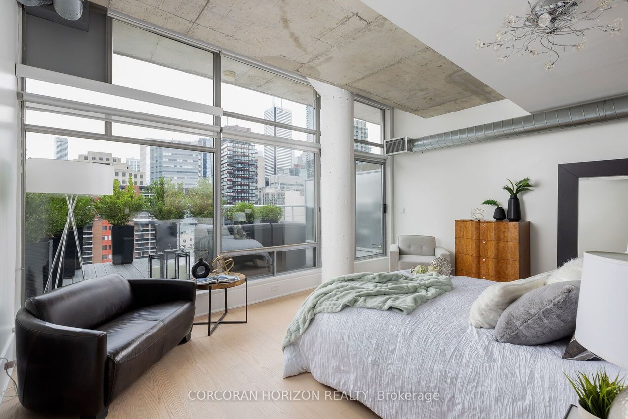 QUEEN ST W PENTHOUSE