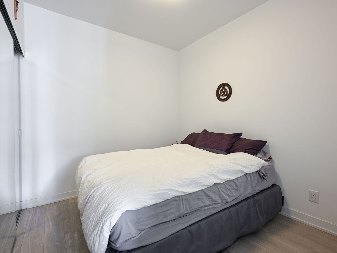 1830 Bloor St W Unit 813