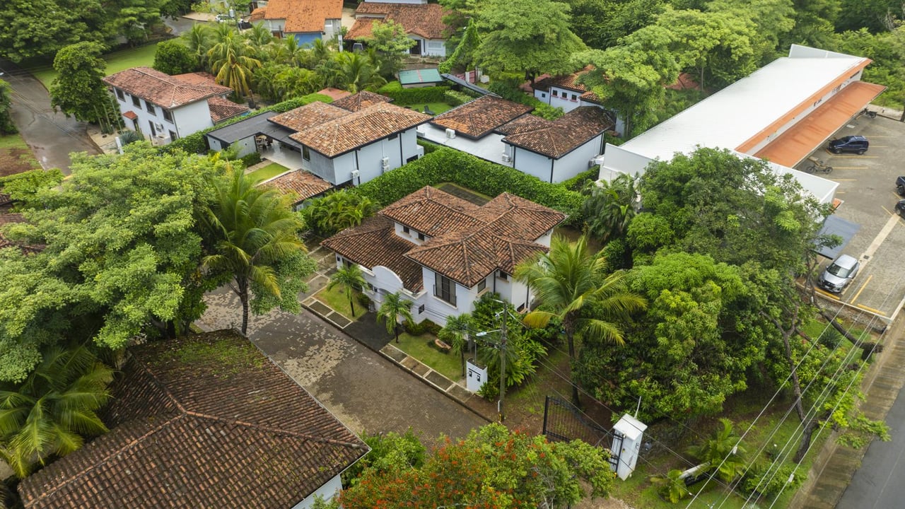 Casa Cali | Modern 3-Bedroom Turnkey Home in Pacific Residences – Minutes from Tamarindo Beach