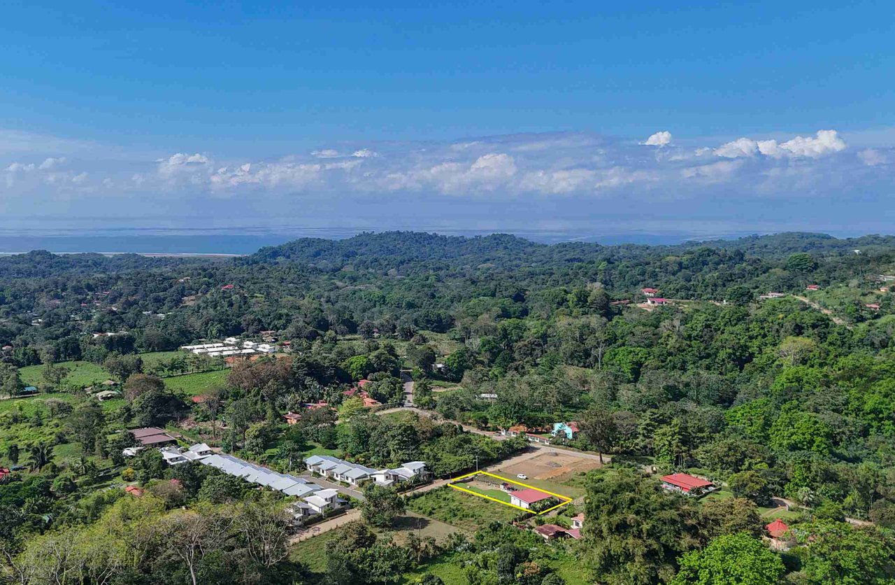 Brand-New Easy-Access 2-Bedroom Home with Big Pool & Peaceful Terraza on Calle Cascada in Ojochal Costa Rica