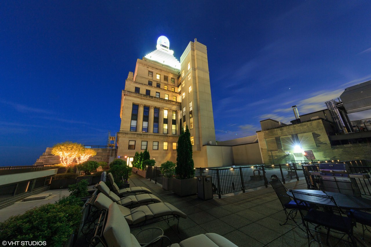 310 S Michigan Ave Unit 202