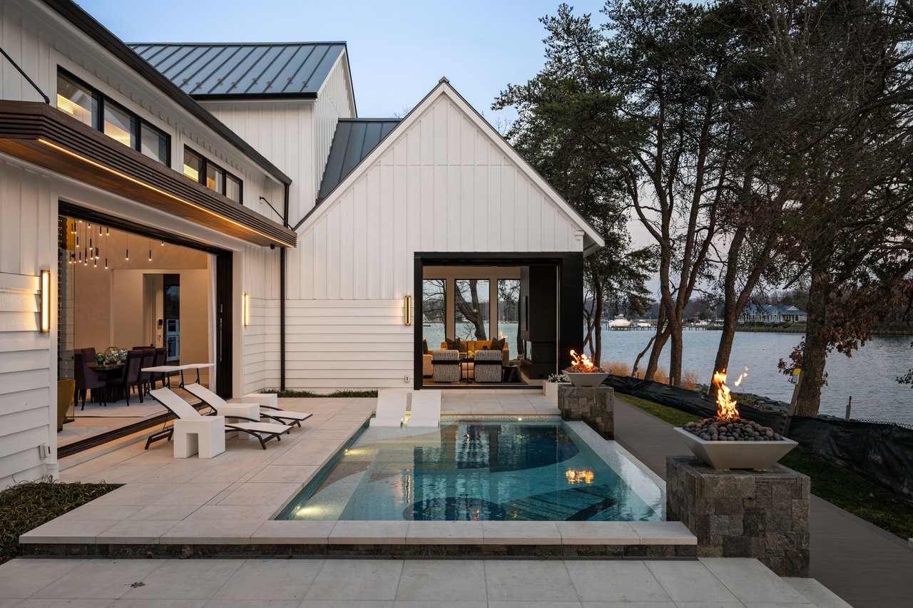 ANNAPOLIS WATERFRONT HOME | LAKE OGELTON WATERFRONT WITH CHESAPEAKE BAY ACCESS