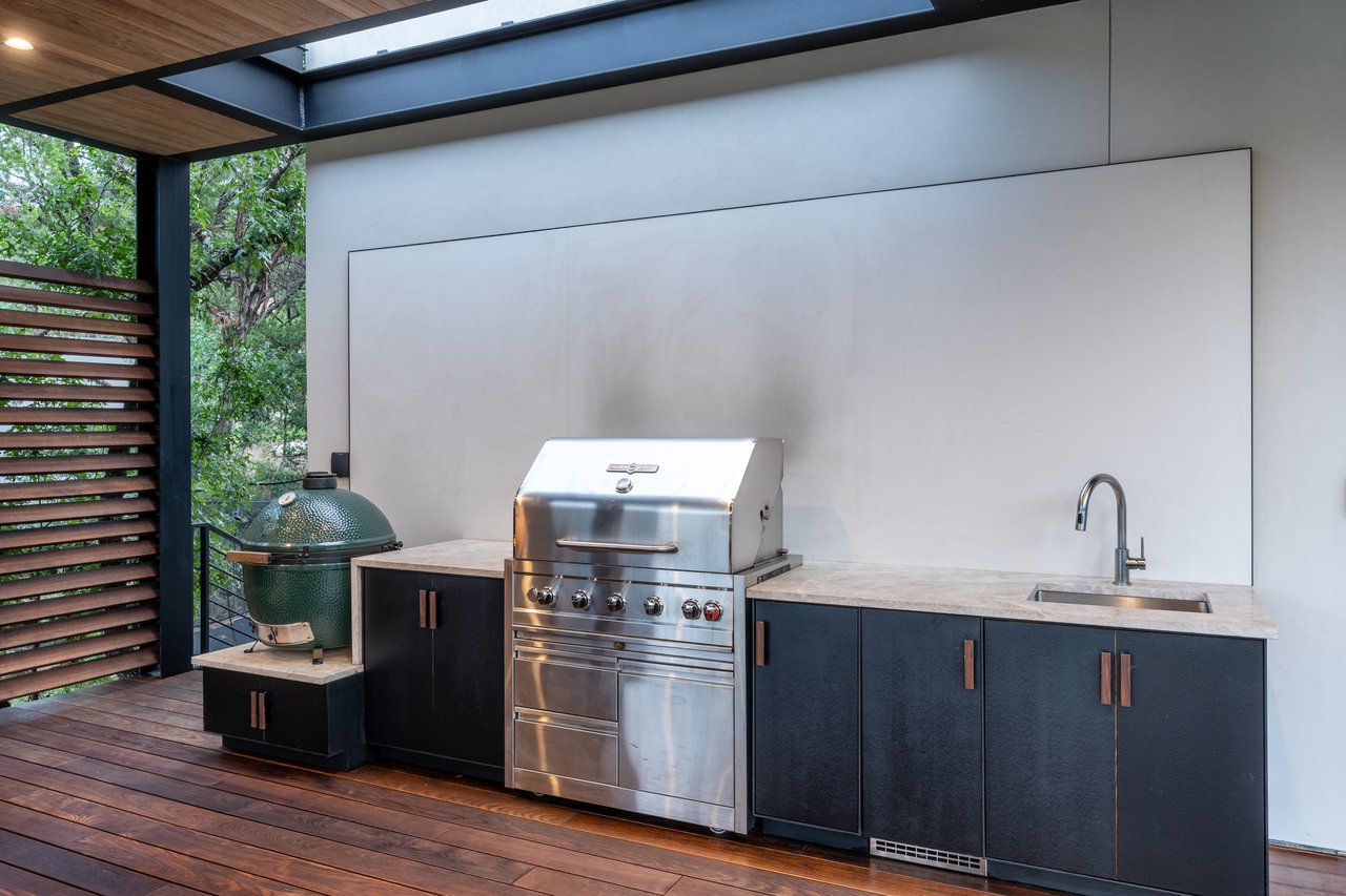 West Lake Hills Modern Sanctuary