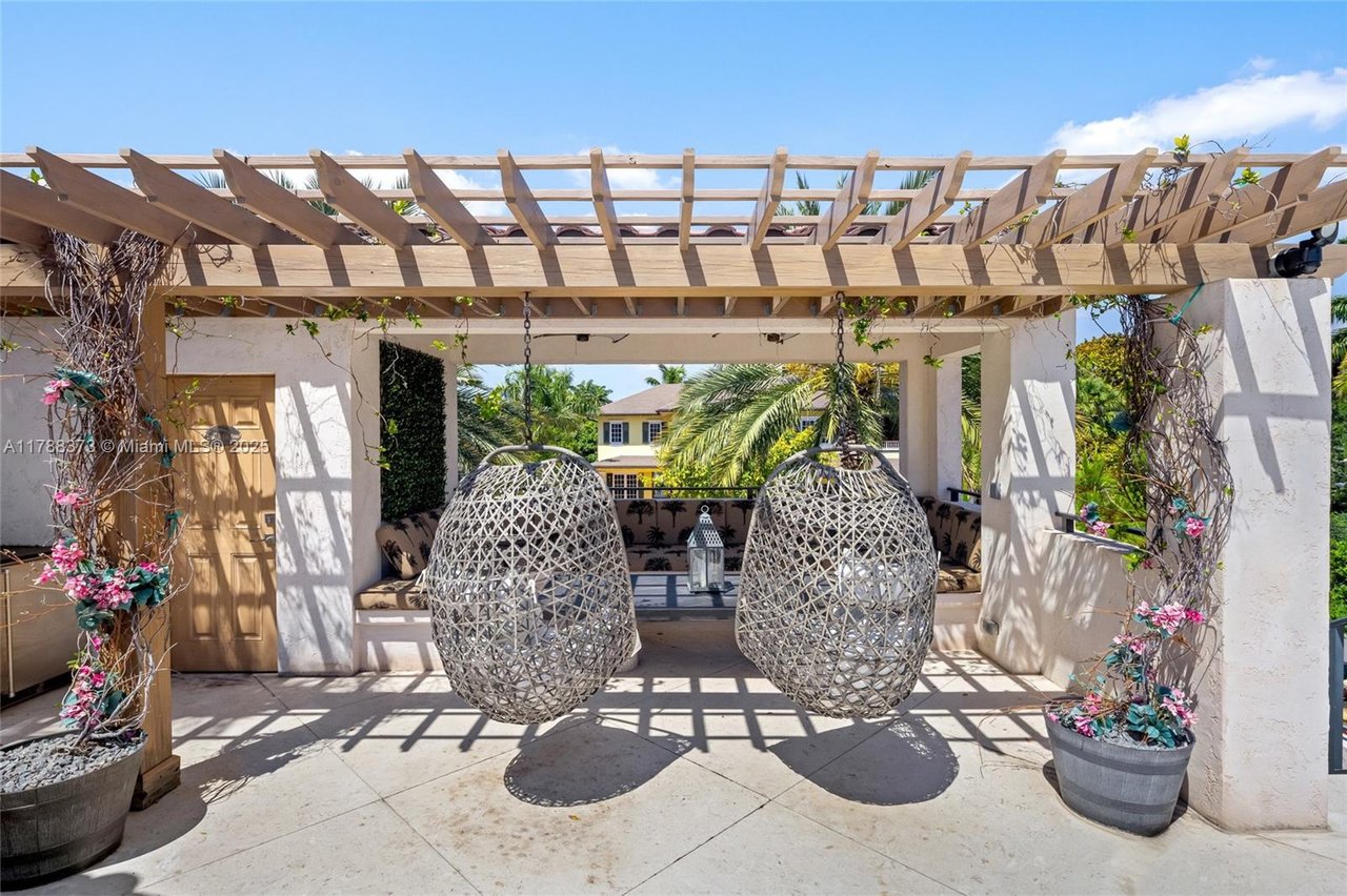 600 Isle Of Palms Dr