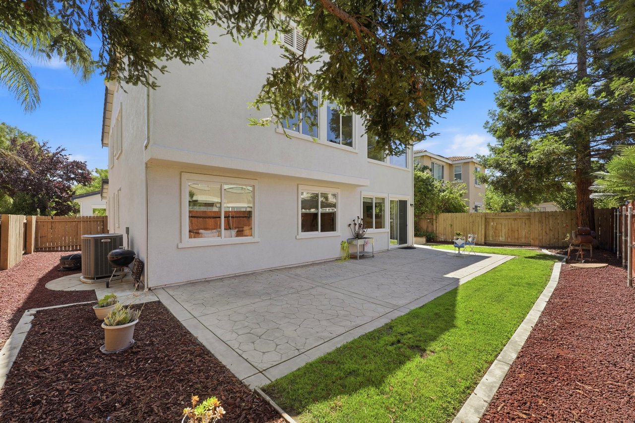 15 Vitruvius Court, Oakley