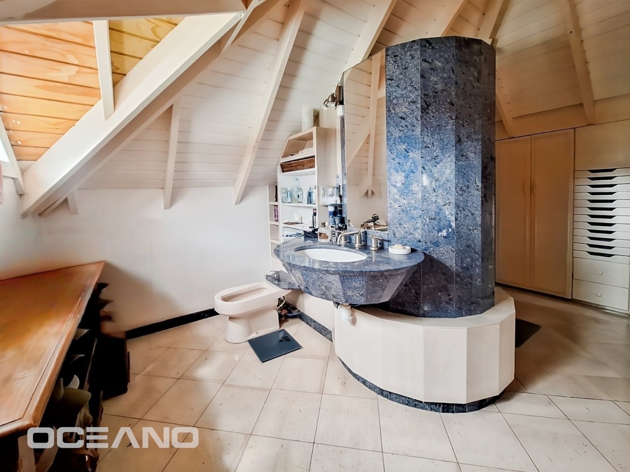 3 bedrooms Townhouse + Studio 