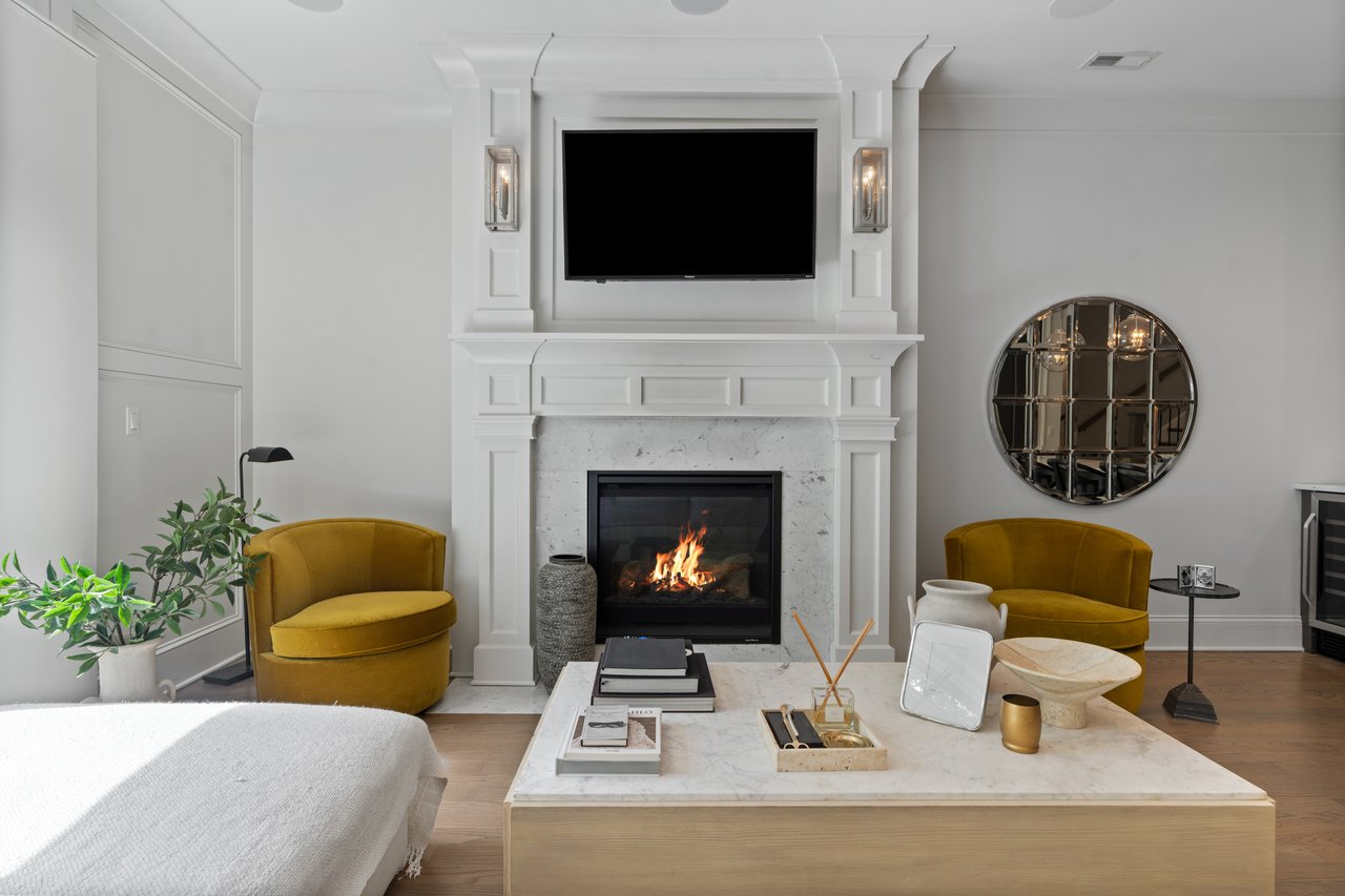 2455 N Racine Unit 3 