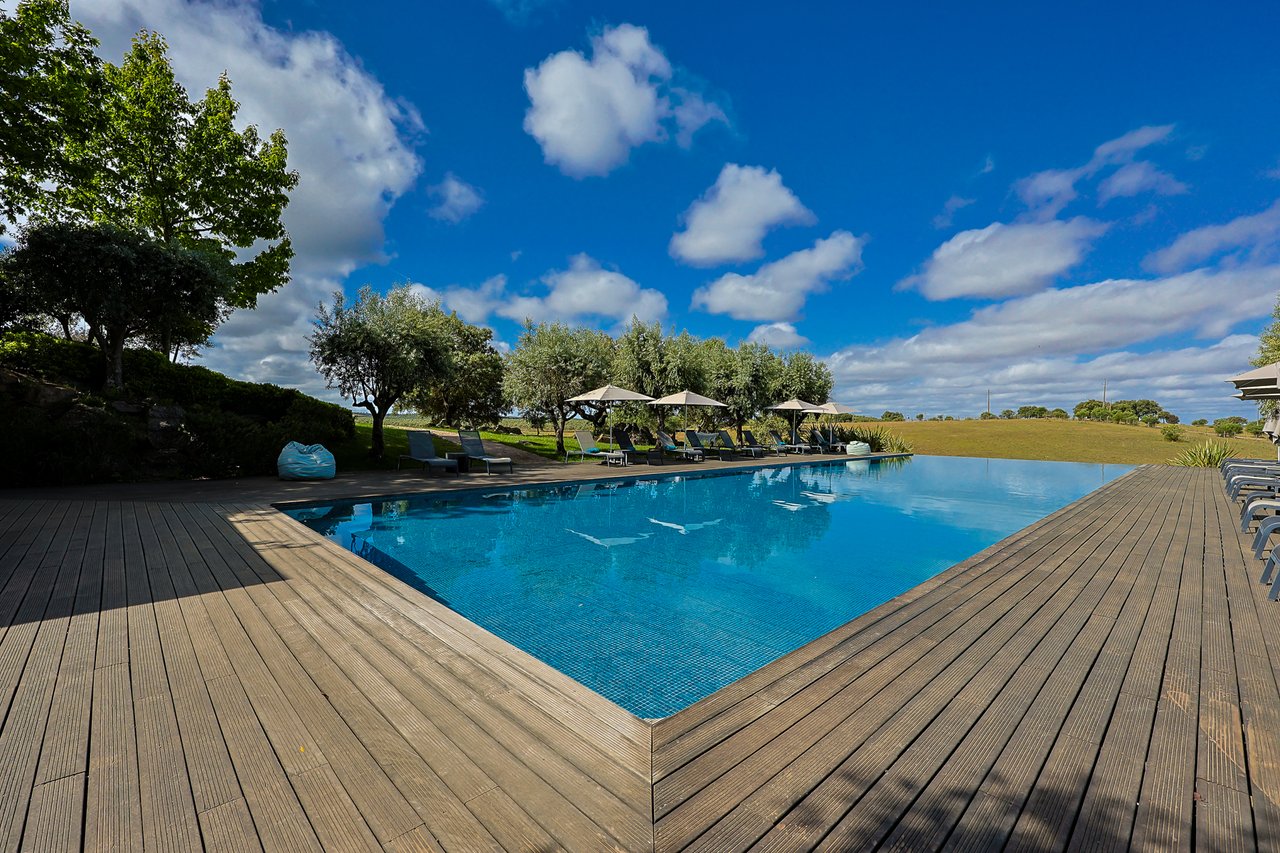 Luxury Wellness & Sports Retreat in Portugal with Expansion Upside & €1M+ Revenue
