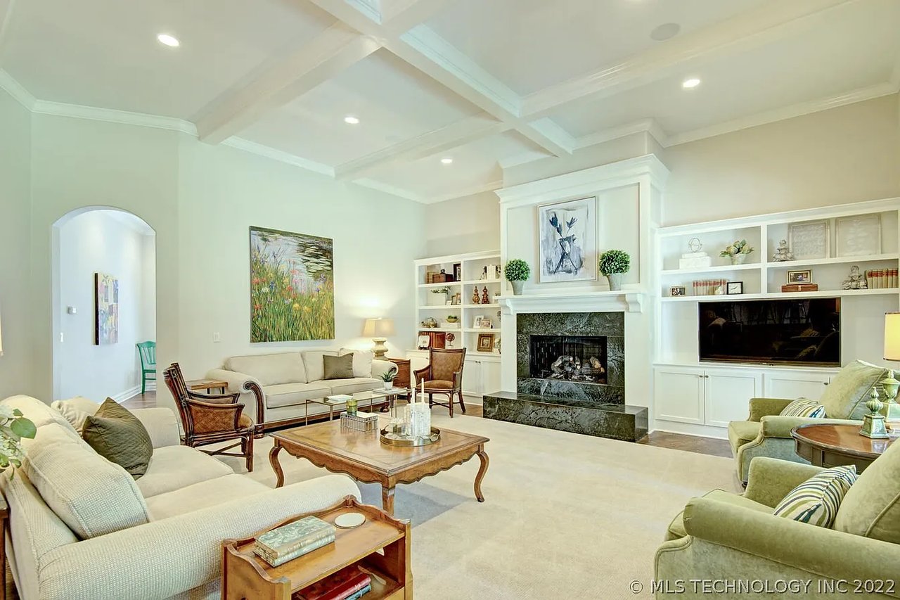 1220 E 21st Pl