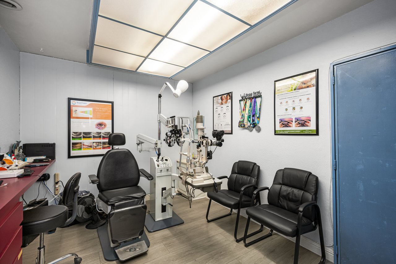 5811 Beach Blvd, Buena Park, CA 90621