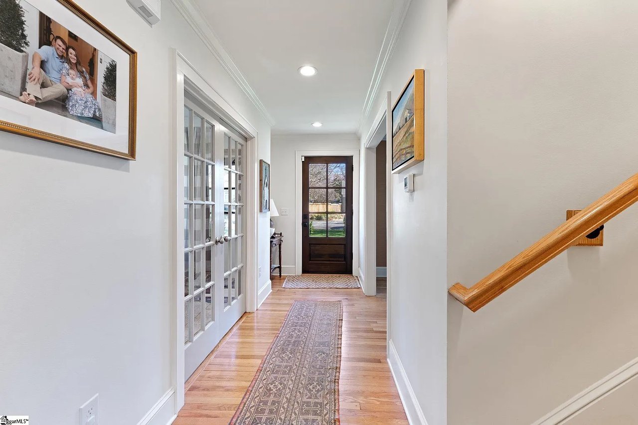 22 N Brookwood Dr
