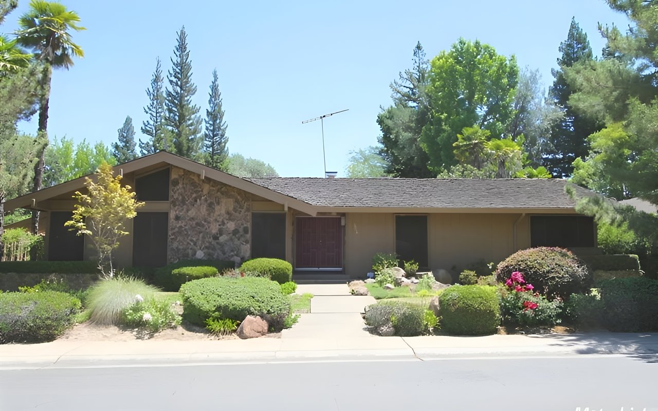 Sold! Happy Buyers in Fair Oaks!