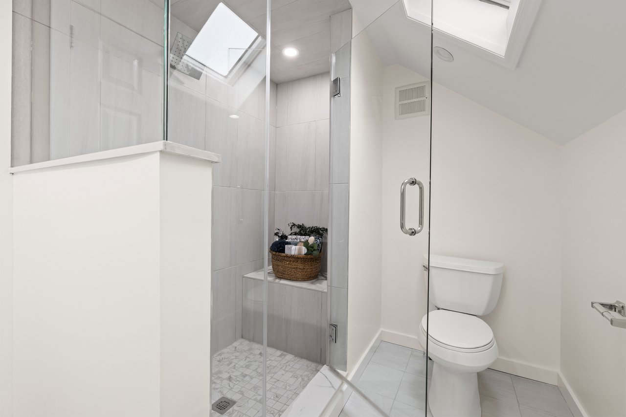 Renovated. Private. Prime Deerfield location.