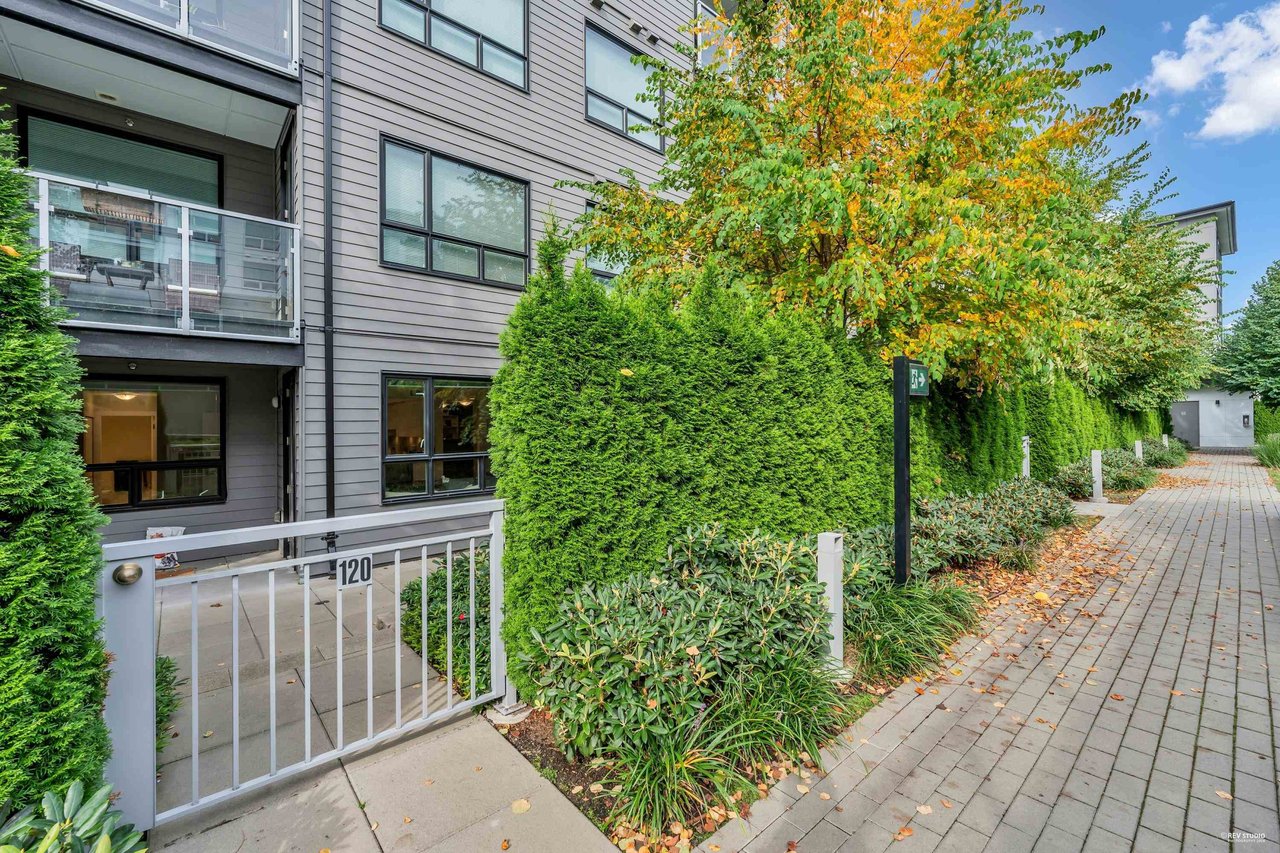 9213 Odlin Rd, #120