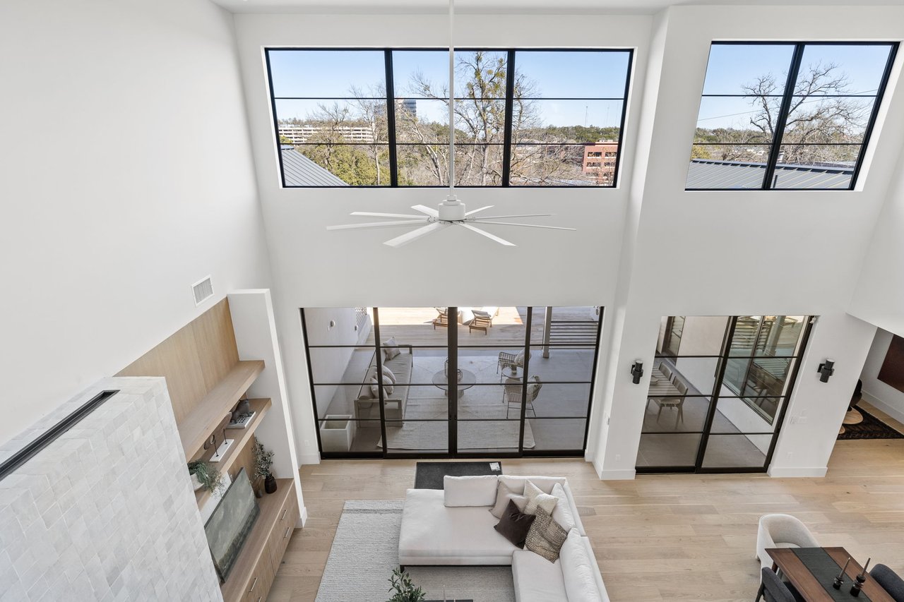 Forest Hills Residence