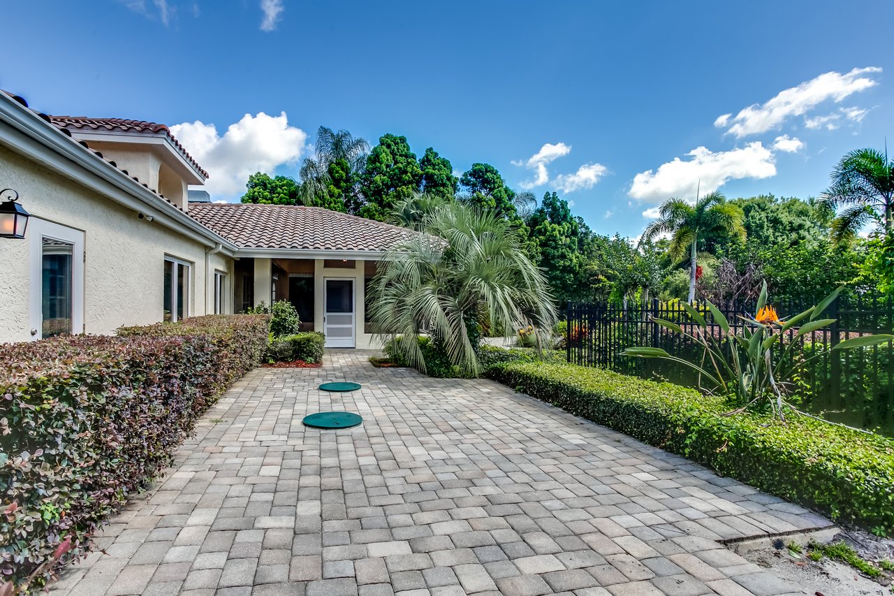 11015 Clipper Court