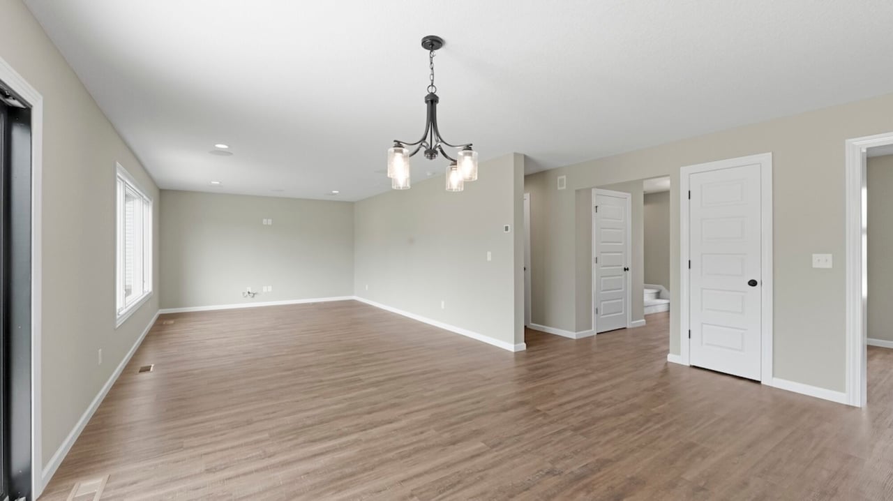 1423 Herdsman Blvd