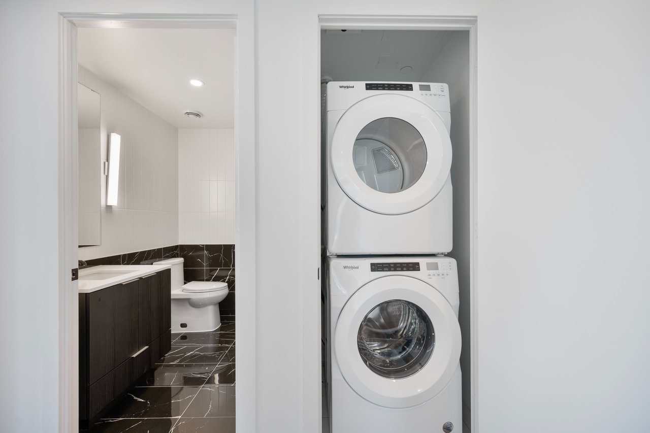 327 King Street W Unit: 4605