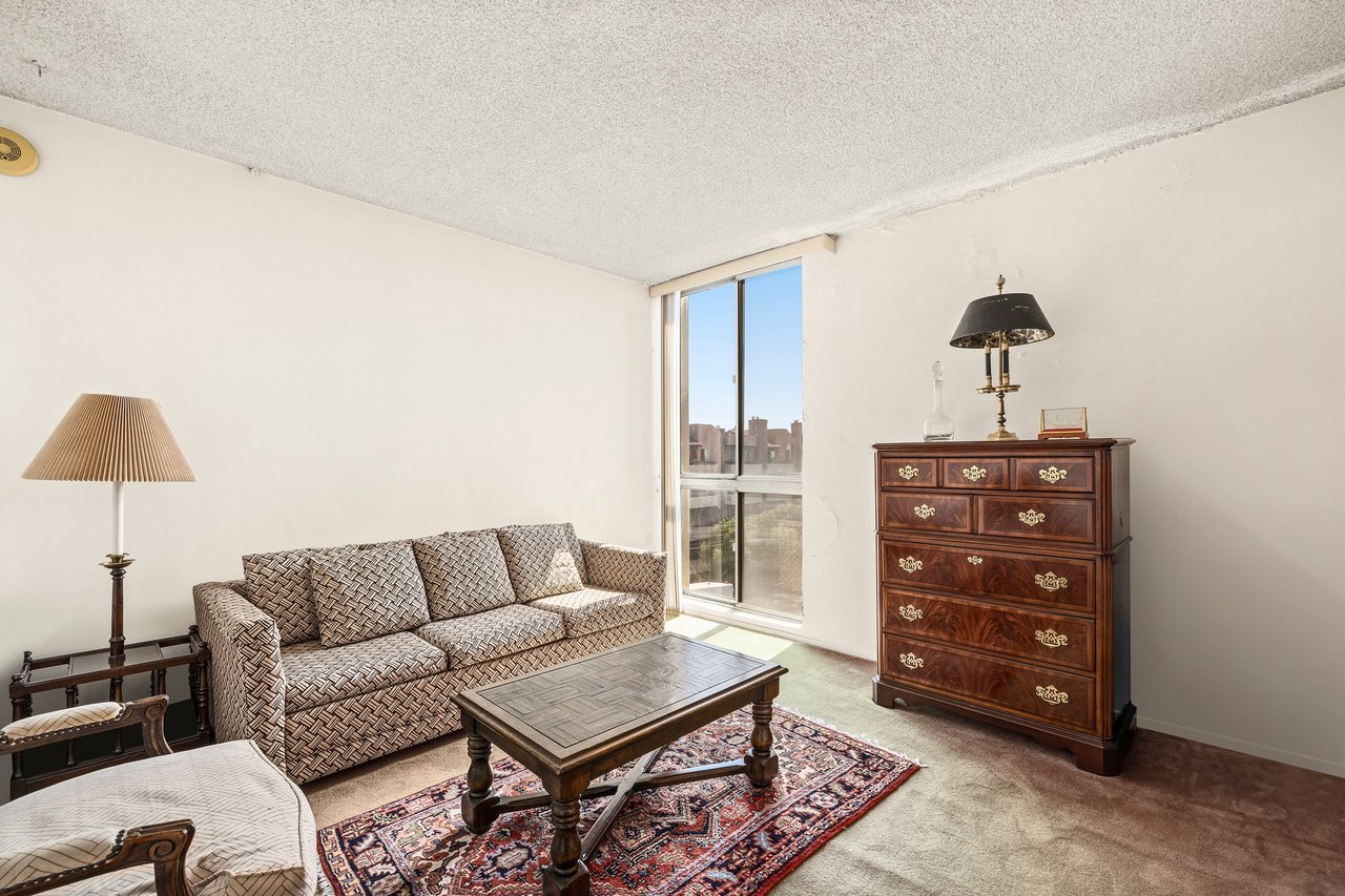 7309 Franklin Avenue, No. 304