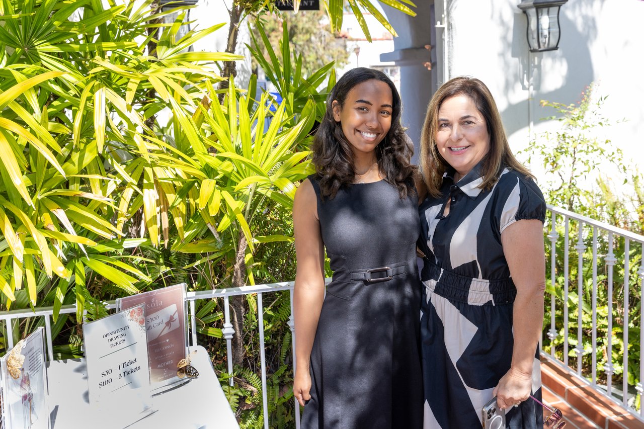 Fleurs, Friends & Fashion in Bloom 