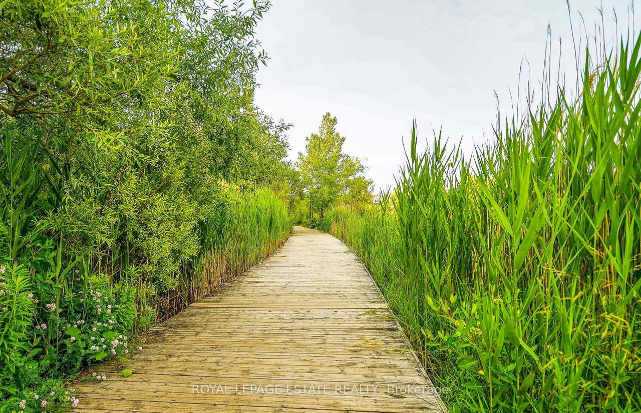 PENTHOUSE PINNACLE OF WATERFRONT LIVING 