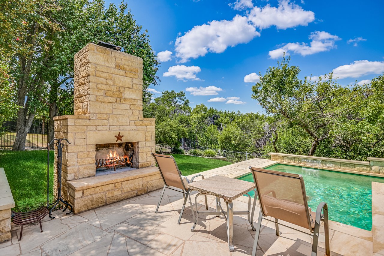 1812 Chalk Rock Cove