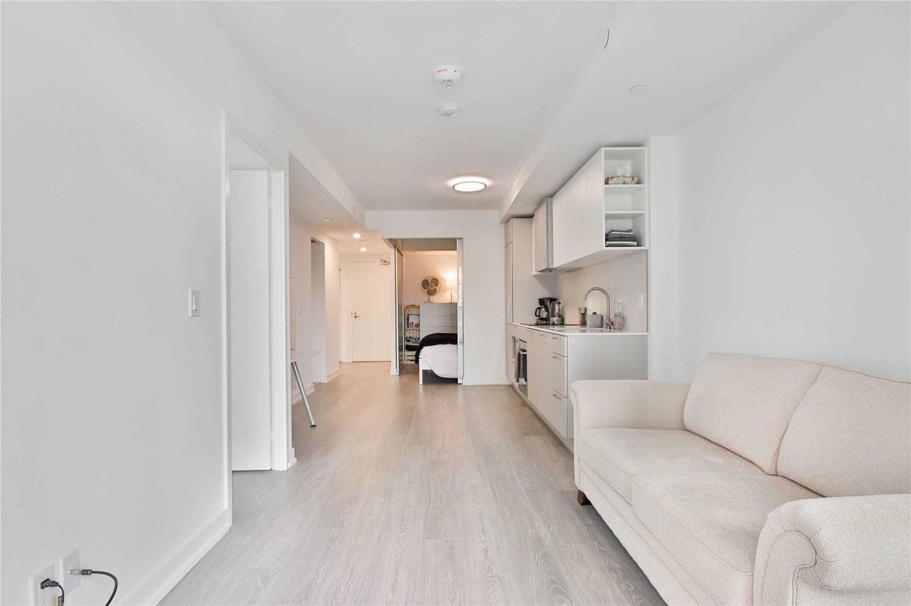 19 Western Battery Rd #502