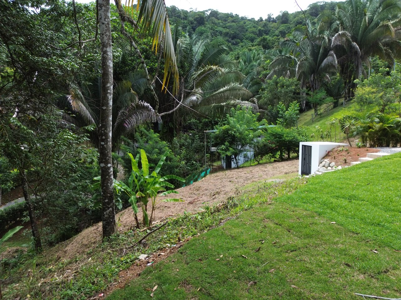 Modern Cozy Home for Sale Just Minutes from the Beach - Ready to Move In!