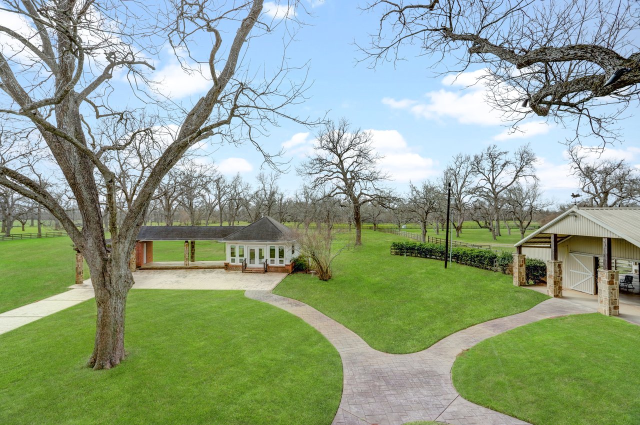 3706 Maranatha Dr