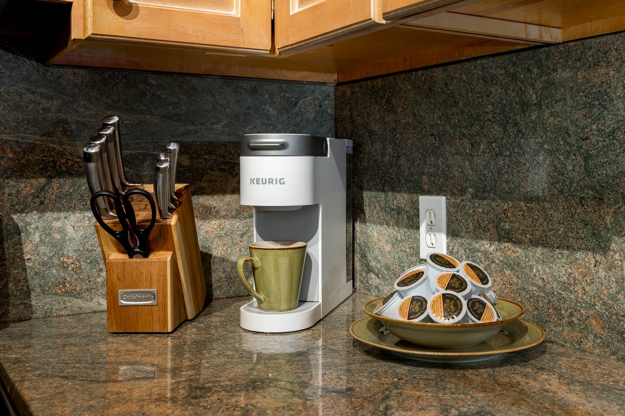 Turtle Bay 1 Bedroom with Loft SLEEPS 4-6