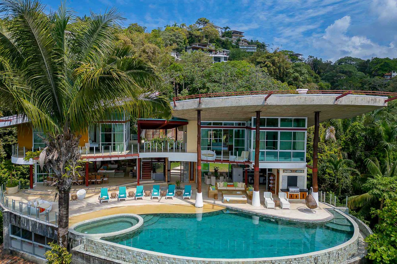 Casa Fantastica Luxury Mountain and Ocean View Villa