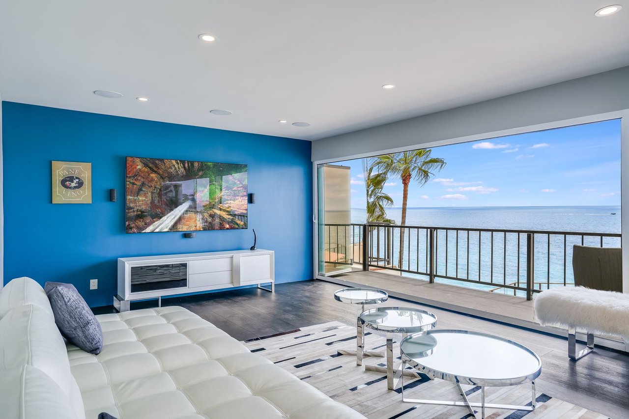 For Sale - Laguna Beach Oceanfront Condo