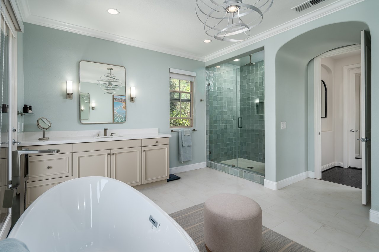 MODERN LIVING IN MIRASOL