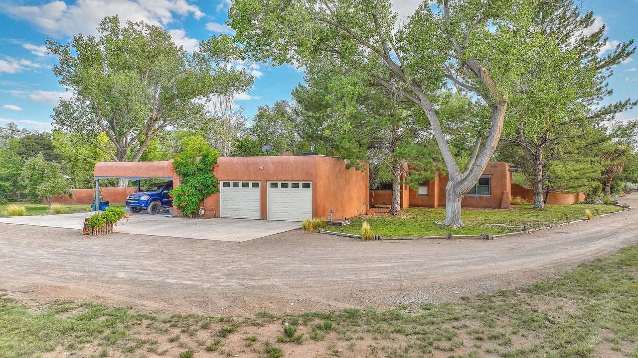 5910 Corrales Rd