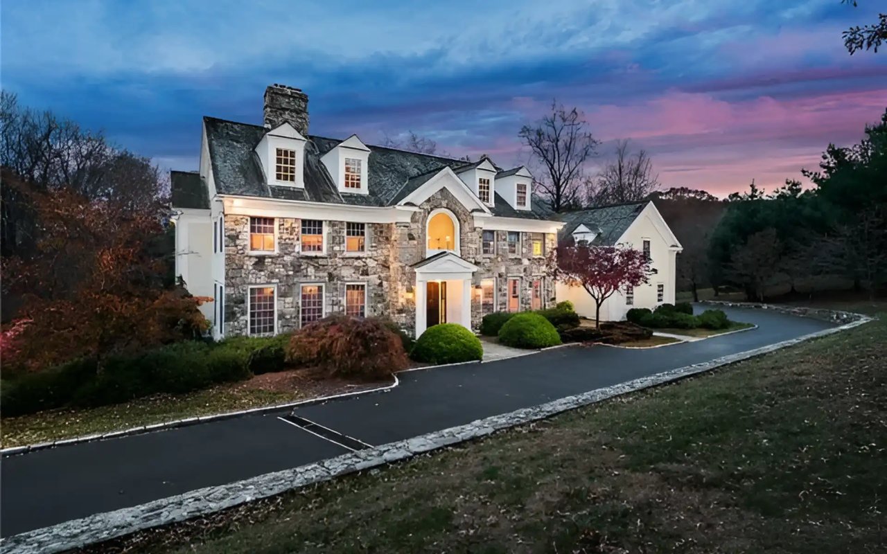 77 Cricker Brook Lane, Fairfield, CT 06824