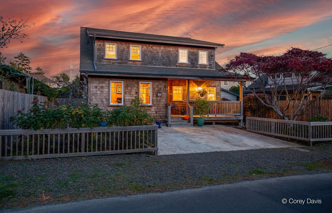 Sold custom Craftsman home at 250 N Second St in Manzanita Oregon represented by Meadow Davis of Home + Sea Realty near downtown and the beach