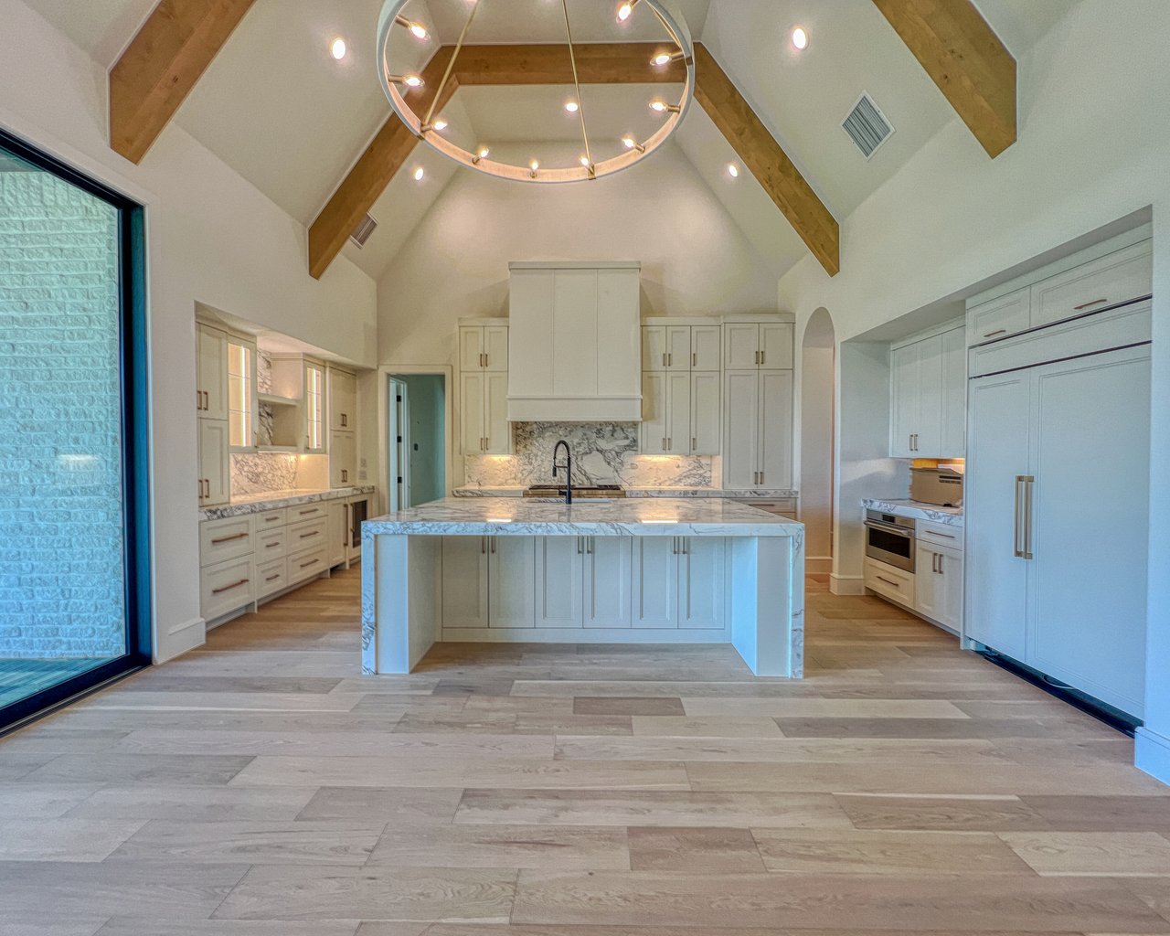 3221 Grandeur Street