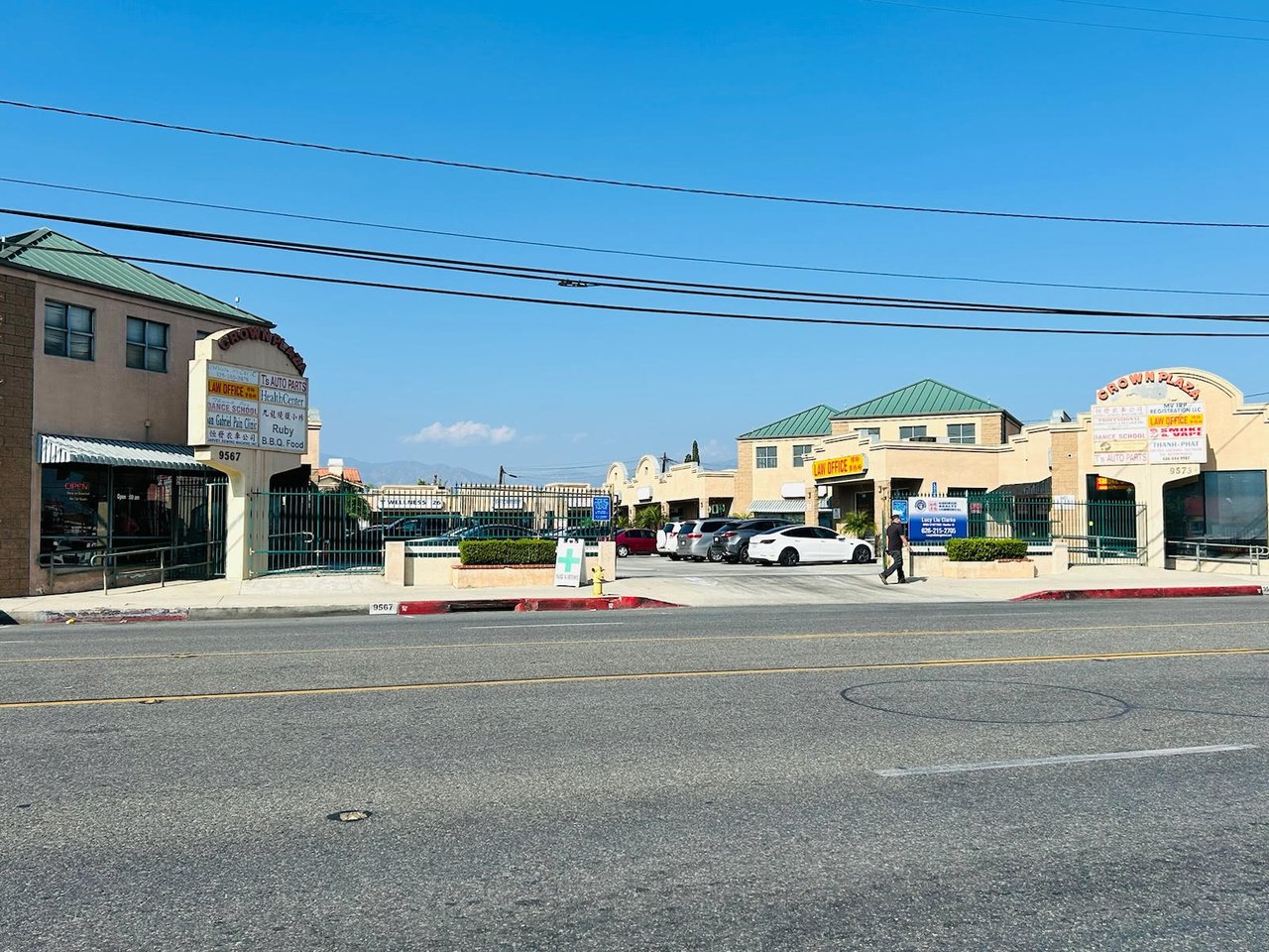 9567-9575 Garvey Ave