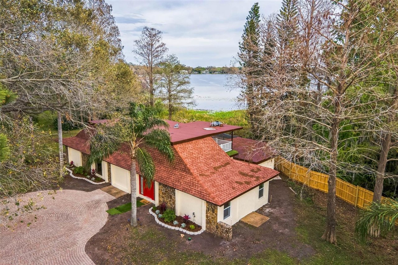 lake-magdalene-homes-for-sale