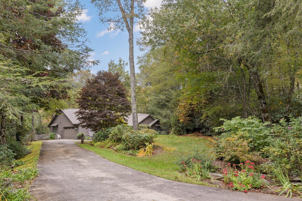 75 Hickory Dr