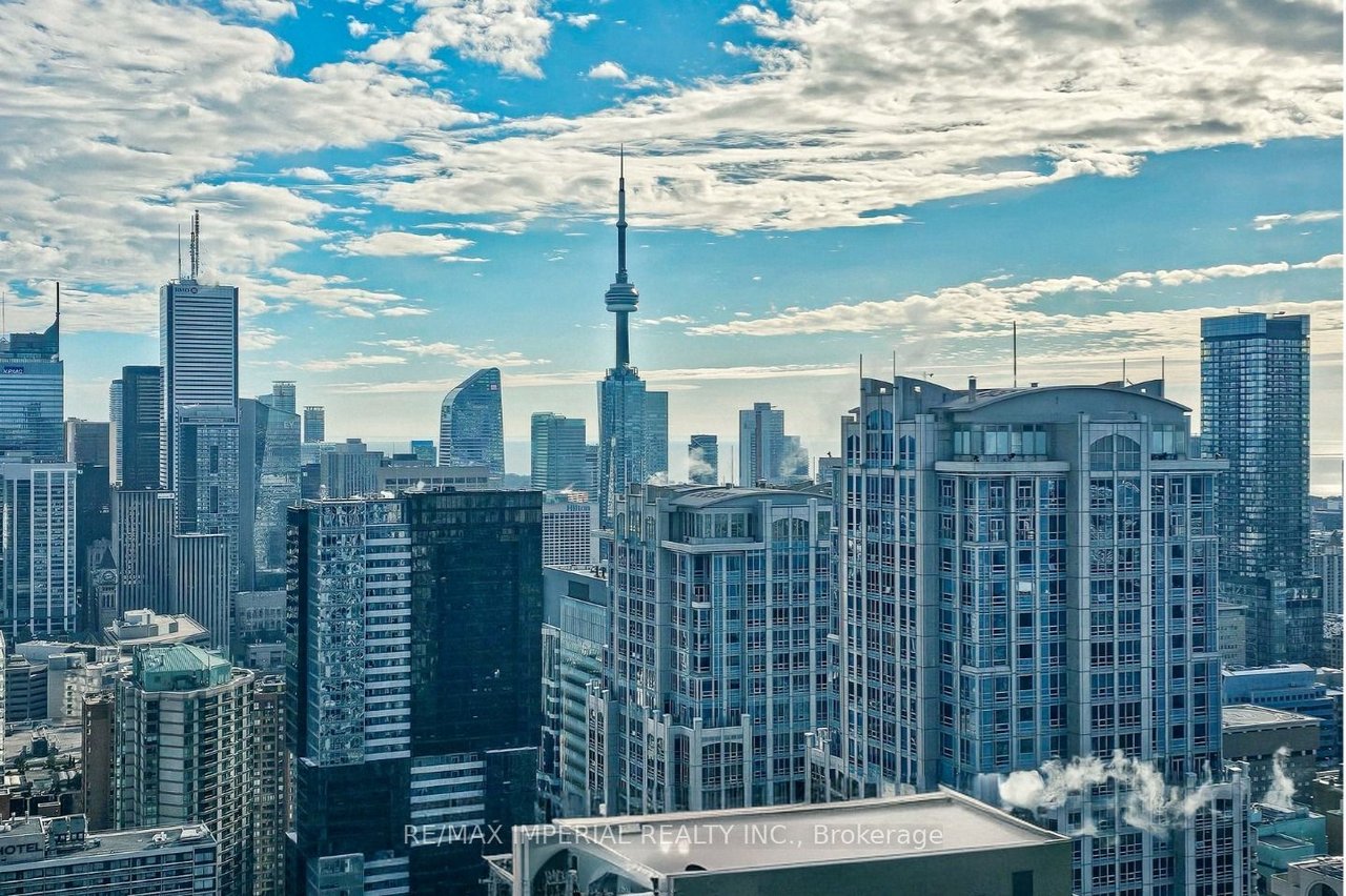 LUXURY SOUTHWEST PENTHOUSE
